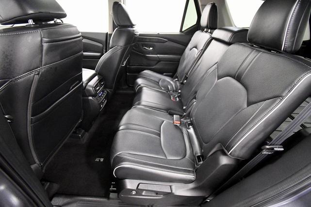 Photo of 2023 Modern Steel Metallic Honda Pilot