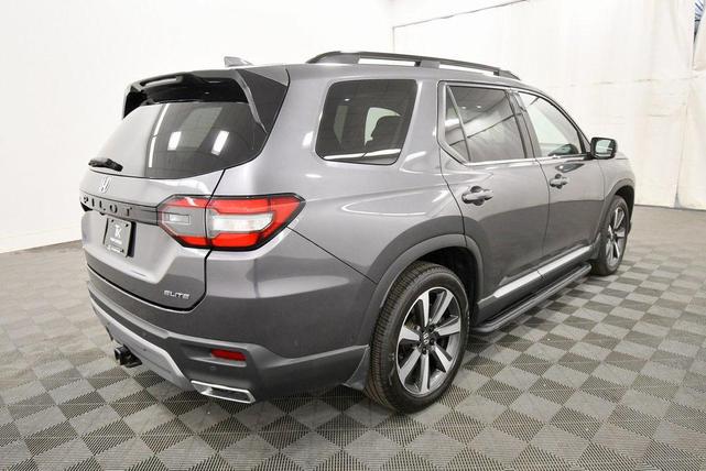 Photo of 2023 Modern Steel Metallic Honda Pilot