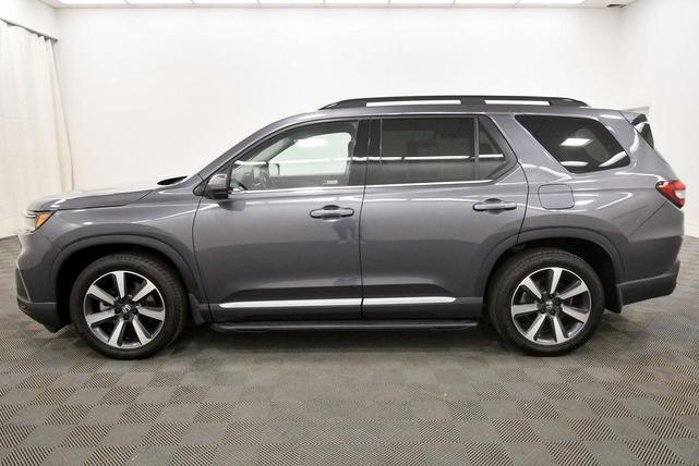 Photo of 2023 Modern Steel Metallic Honda Pilot