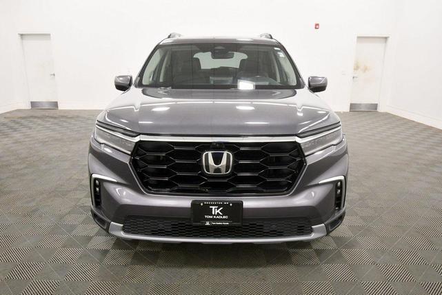 Photo of 2023 Modern Steel Metallic Honda Pilot