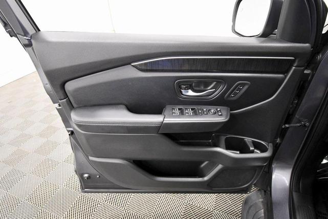 Photo of 2023 Modern Steel Metallic Honda Pilot