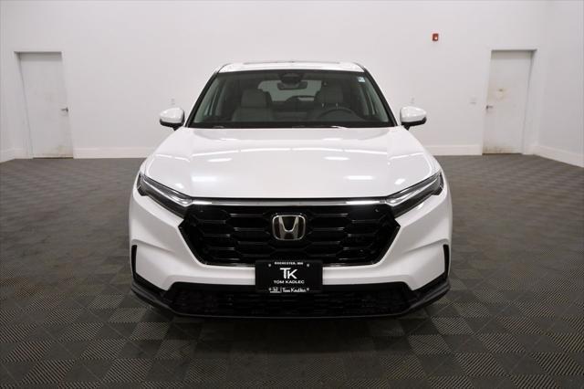 Photo of 2026 Platinum White Pearl Honda CR-V