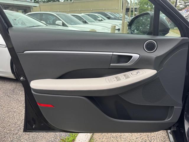 Photo of 2025 Abyss Black Hyundai SONATA