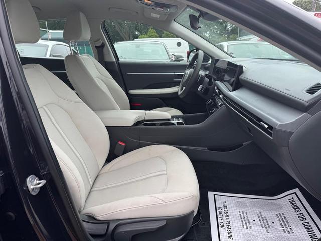 Photo of 2025 Abyss Black Hyundai SONATA