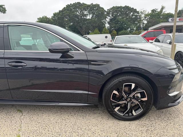 Photo of 2025 Abyss Black Hyundai SONATA