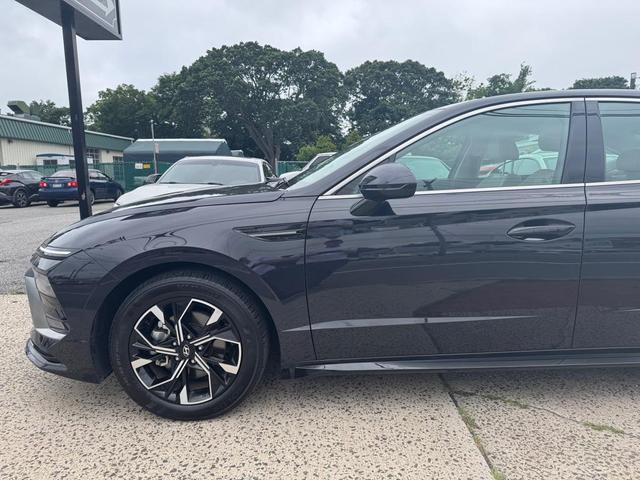 Photo of 2025 Abyss Black Hyundai SONATA