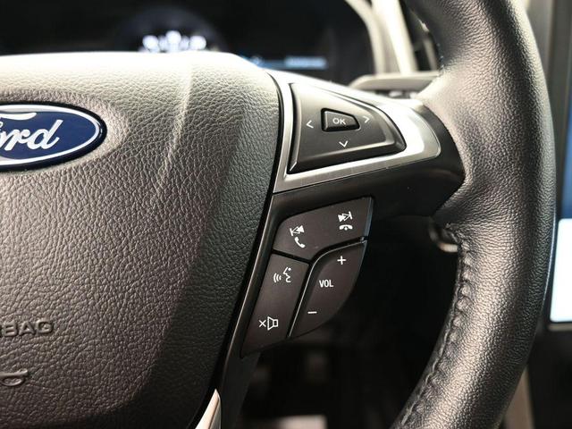 Photo of 2024 Carbonized Gray Metallic Ford Edge