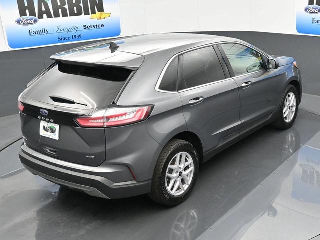 Photo of 2024 Carbonized Gray Metallic Ford Edge