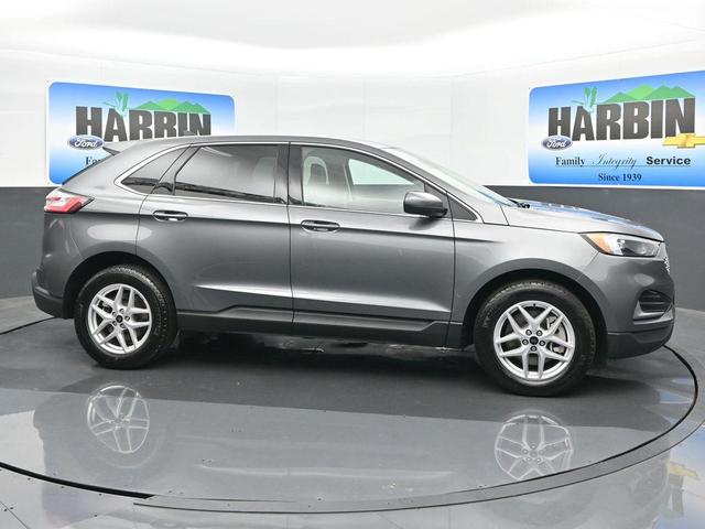 Photo of 2024 Carbonized Gray Metallic Ford Edge
