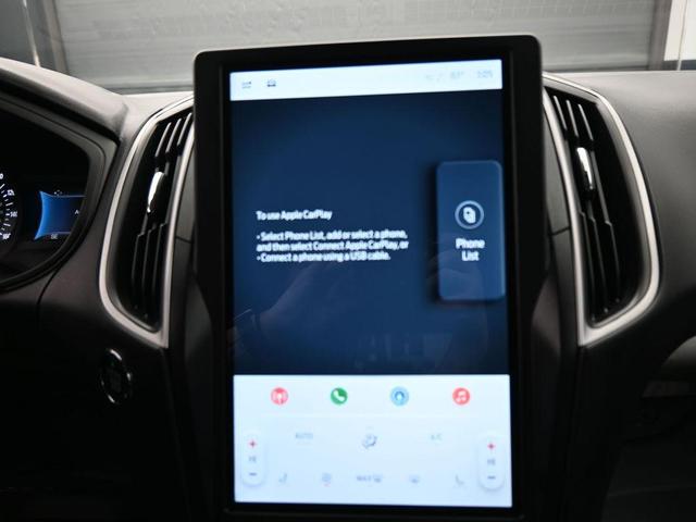 Photo of 2024 Carbonized Gray Metallic Ford Edge