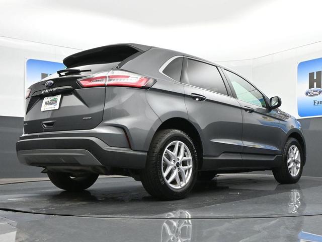 Photo of 2024 Carbonized Gray Metallic Ford Edge