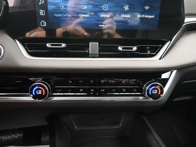 Photo of 2026 Green Chevrolet Equinox