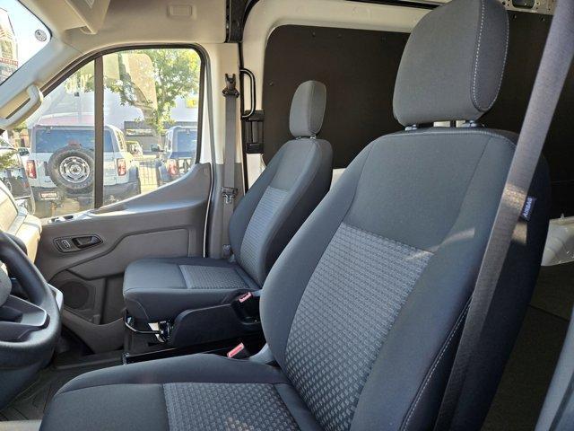 Photo of 2024 Oxford White Ford Transit-150