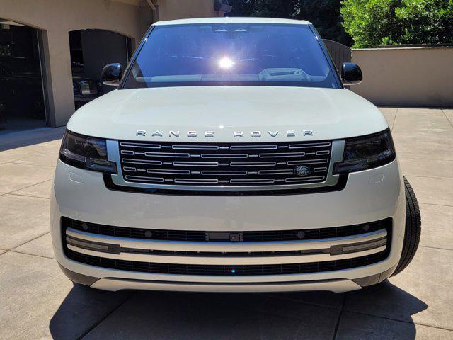 Photo of 2023 Fuji White Land Rover Range Rover