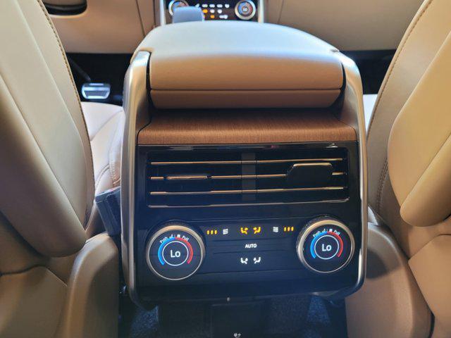 Photo of 2023 Fuji White Land Rover Range Rover