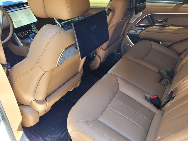 Photo of 2023 Fuji White Land Rover Range Rover