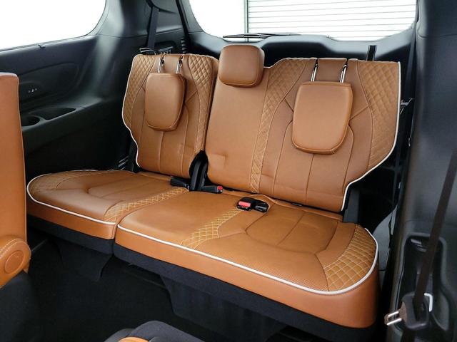 Photo of 2024 Silver Chrysler Pacifica
