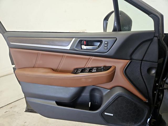 Photo of 2019 Black Subaru Outback