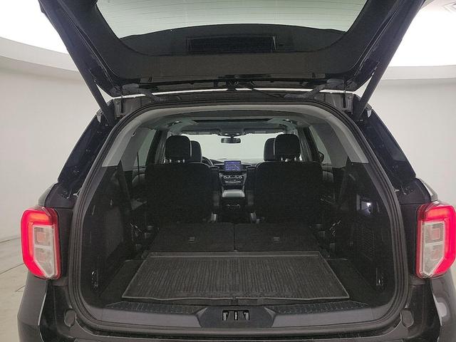 Photo of 2021 Black Ford Explorer