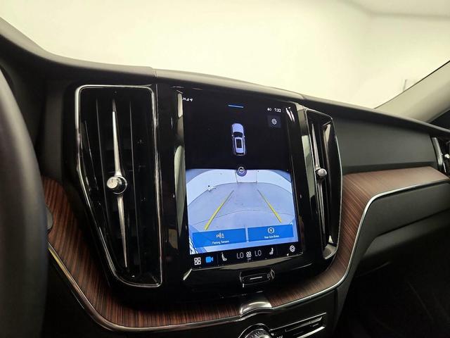 Photo of 2023 Blue Volvo XC60