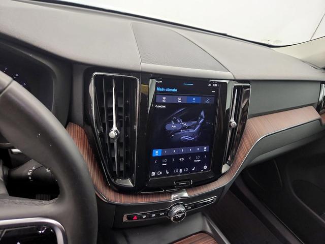 Photo of 2023 Blue Volvo XC60