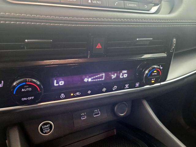 Photo of 2021 Gray Nissan Rogue