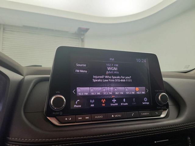 Photo of 2021 Gray Nissan Rogue