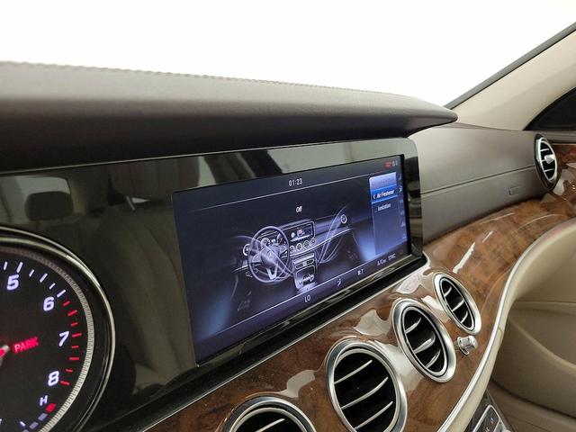 Photo of 2017 White Mercedes-Benz E-Class