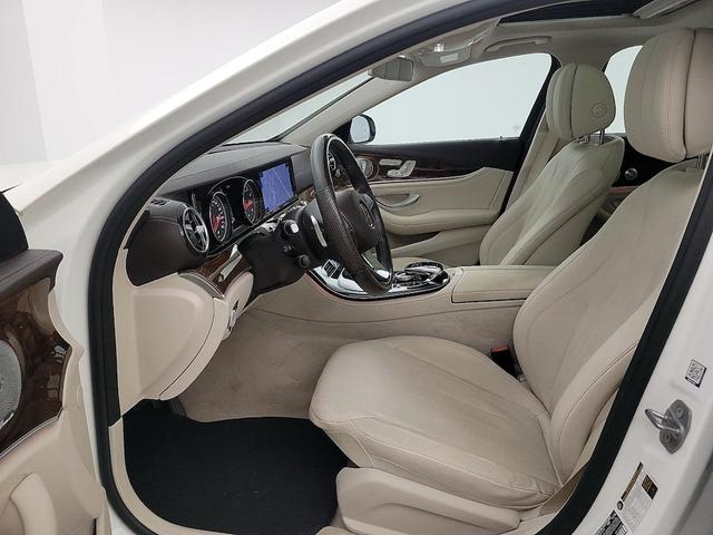 Photo of 2017 White Mercedes-Benz E-Class