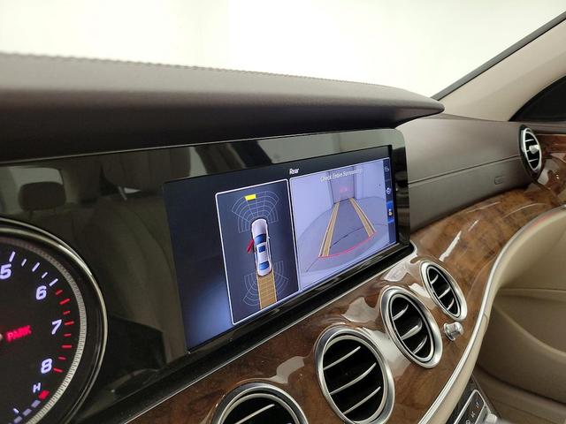 Photo of 2017 White Mercedes-Benz E-Class