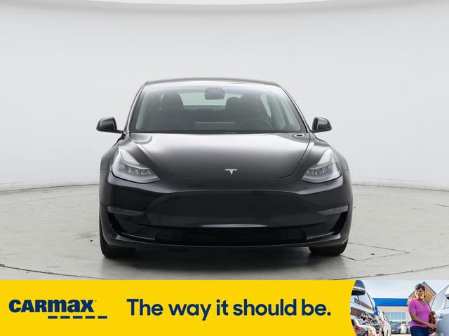 Photo of 2021 Black Tesla Model 3