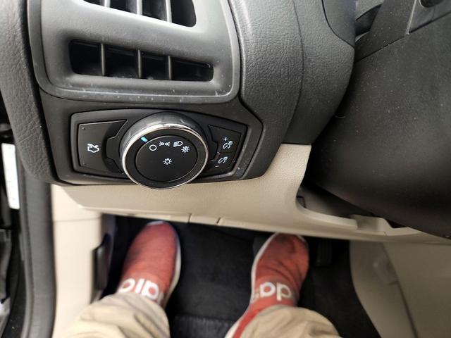 Photo of 2014 Black Ford Focus