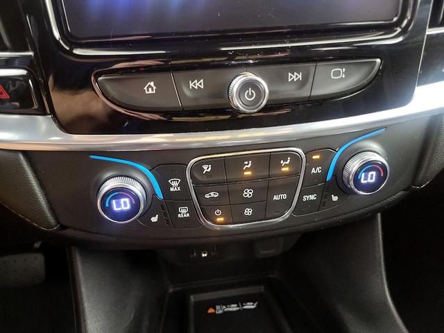 Photo of 2022 Blue Chevrolet Traverse