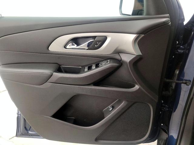 Photo of 2022 Blue Chevrolet Traverse