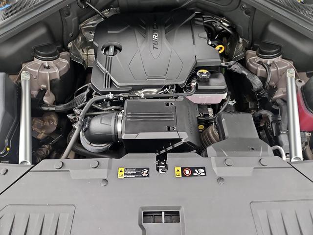 Photo of 2021 Gold Genesis GV80
