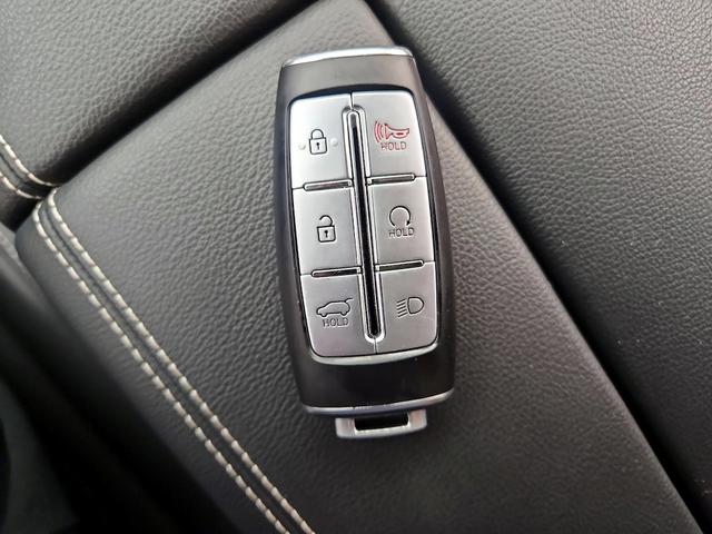 Photo of 2021 Gold Genesis GV80
