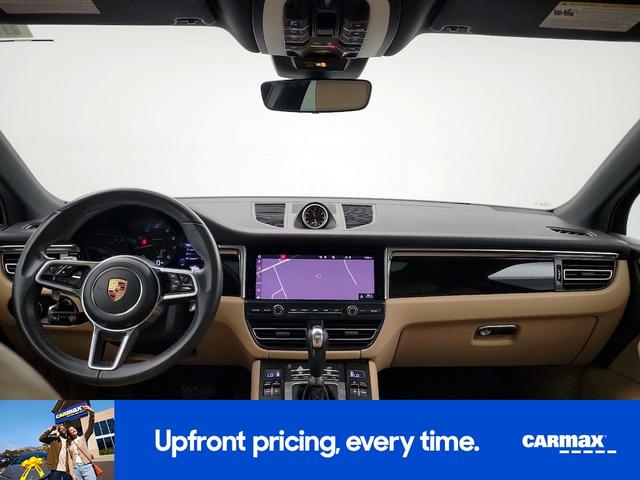 Photo of 2019 Black Porsche Macan
