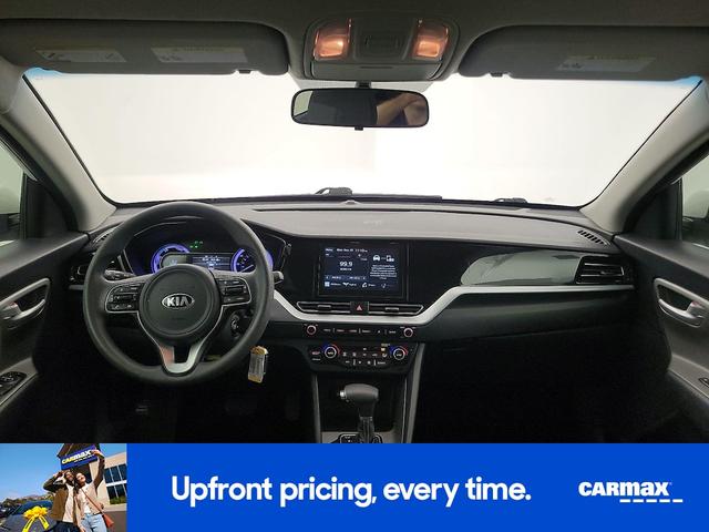 Photo of 2020 White Kia Niro