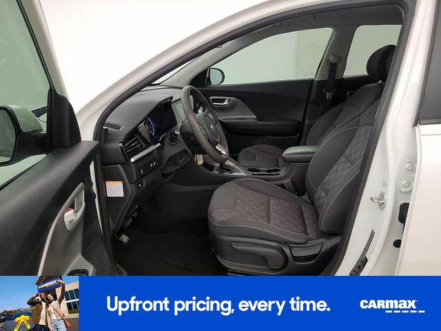 Photo of 2020 White Kia Niro