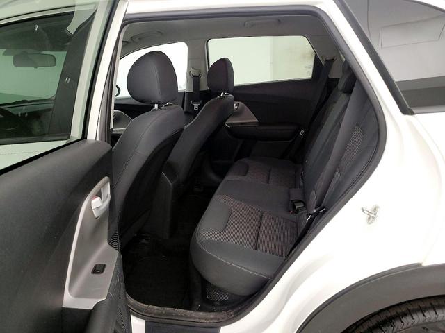 Photo of 2020 White Kia Niro