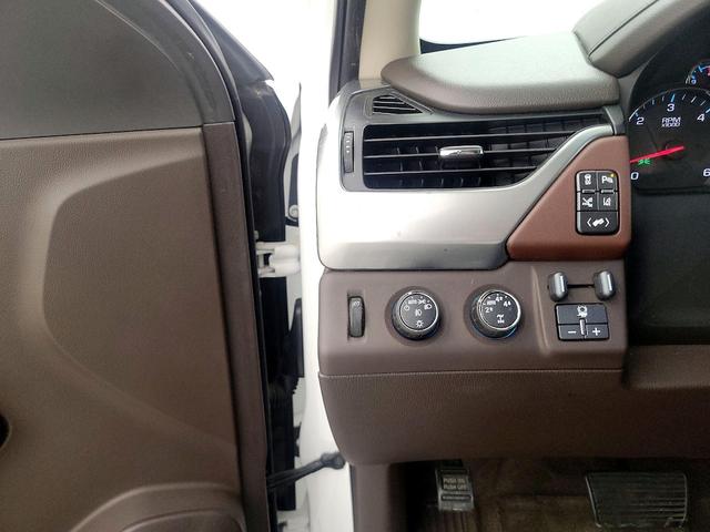 Photo of 2015 White Chevrolet Tahoe
