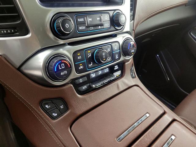 Photo of 2015 White Chevrolet Tahoe