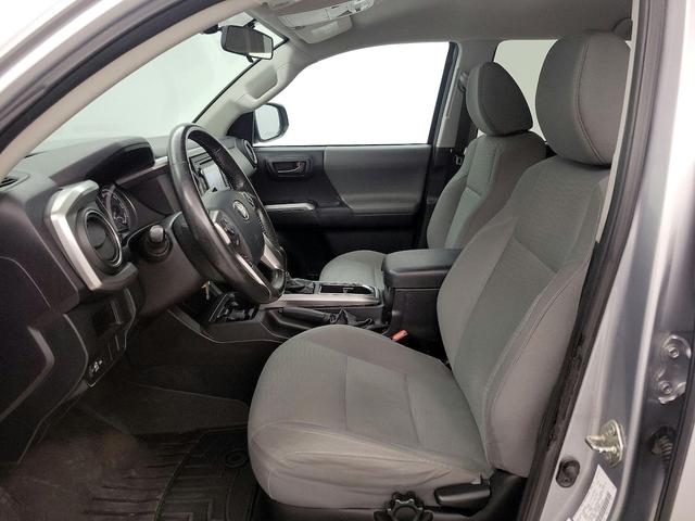 Photo of 2016 Silver Toyota Tacoma