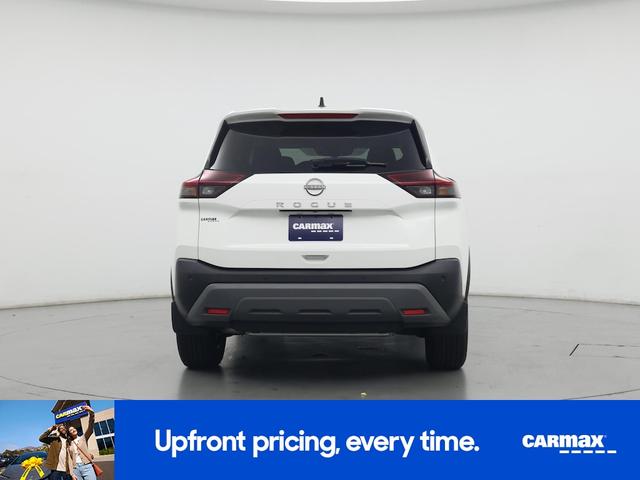 Photo of 2023 White Nissan Rogue