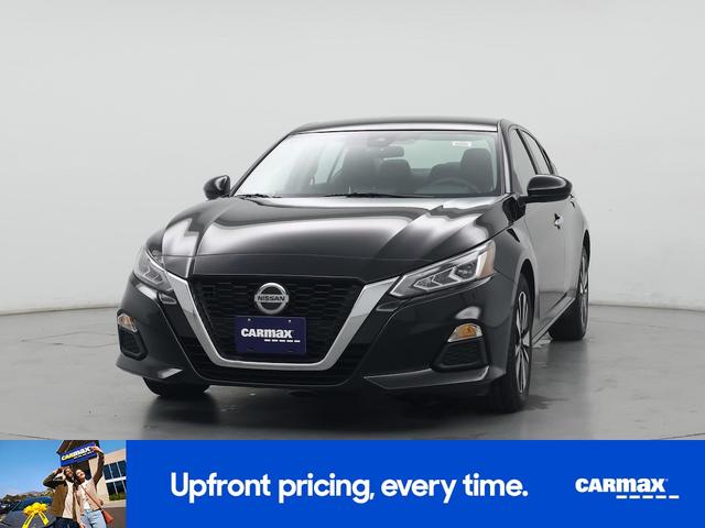 Photo of 2022 Black Nissan Altima