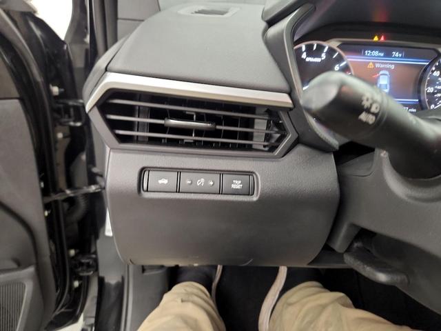 Photo of 2022 Black Nissan Altima