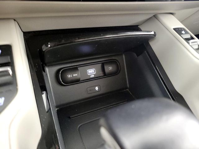Photo of 2020 Black Kia Telluride