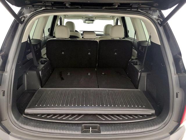 Photo of 2020 Black Kia Telluride