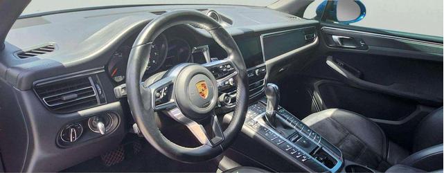 Photo of 2021 Blue Porsche Macan
