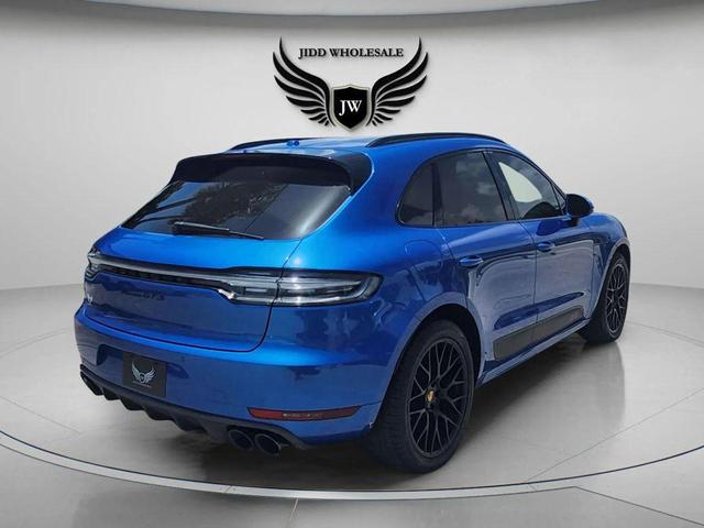 Photo of 2021 Blue Porsche Macan